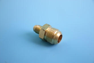 Соединитель 1/4" - 1/2"